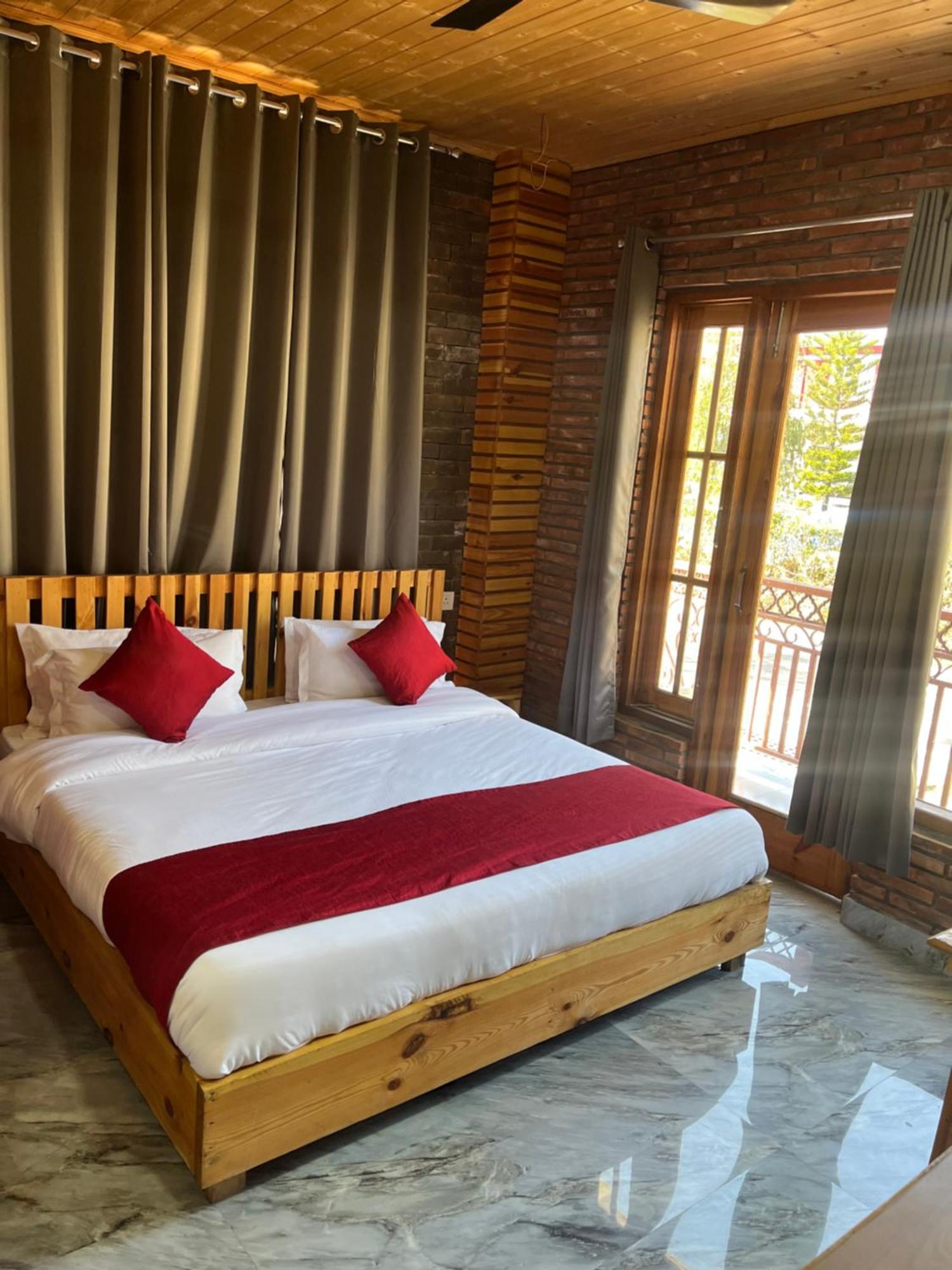 Hotel Paul Villa บีร์ ภายนอก รูปภาพ