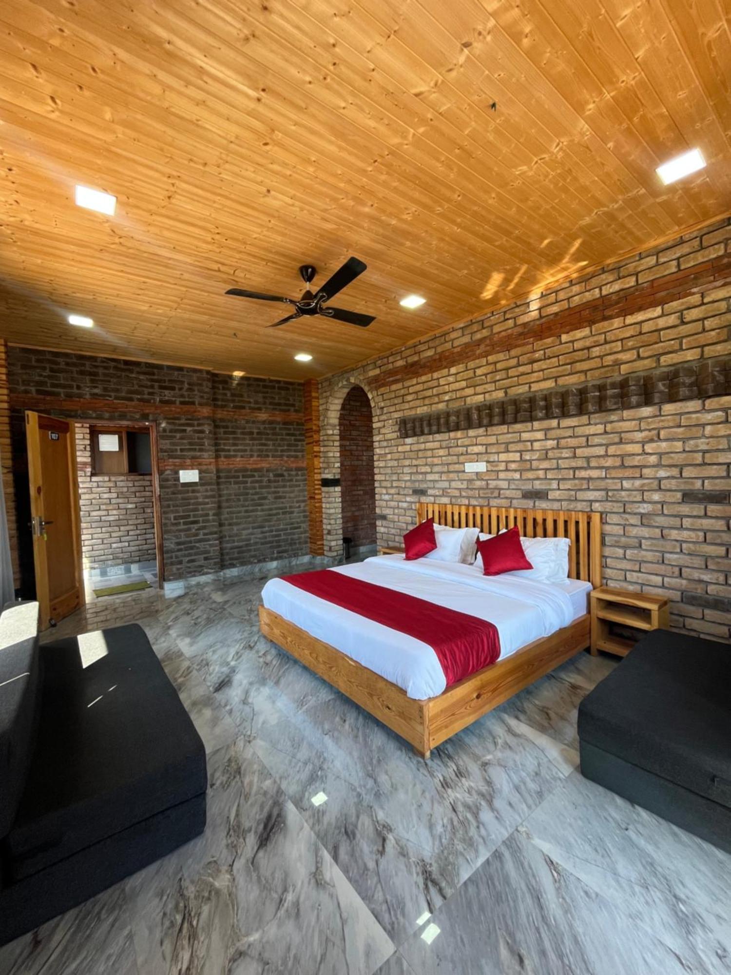 Hotel Paul Villa บีร์ ภายนอก รูปภาพ