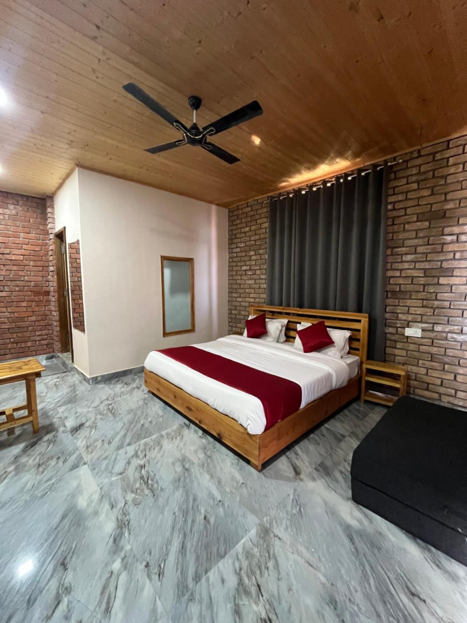 Hotel Paul Villa บีร์ ภายนอก รูปภาพ